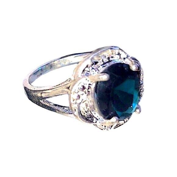 Sterling silver Emerald green ring - Picture 1 of 2